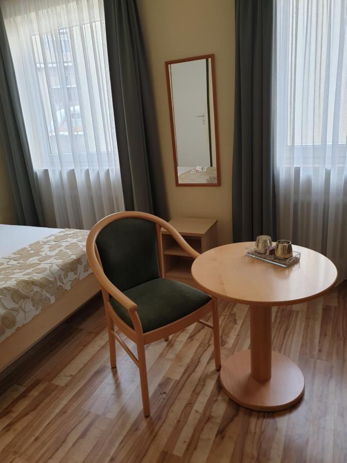 Traditionsgasthof Gruener Baum Bad Staffelstein Luaran gambar